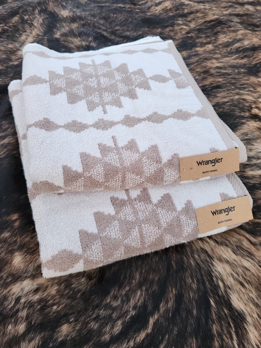 Wrangler Aztec Pattern Bath Towels - Cream & Taupe